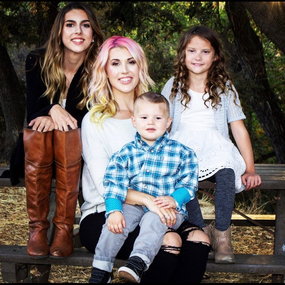 Meet your Posher, Karyn - Picture 3 of 4